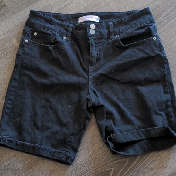 No Boundaries Pants - No boundaries shorts